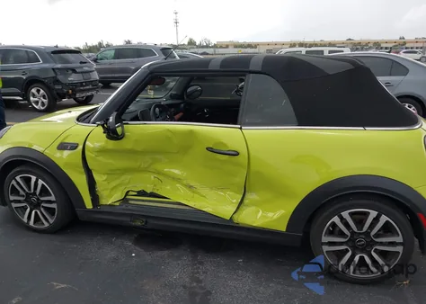 2024 Mini Convertible Cooper S z USA, uszkodzony, nr VIN WMW43DL01R3R74591